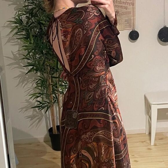 Zara satin printed long sleeve dress - Picture 6 of 14